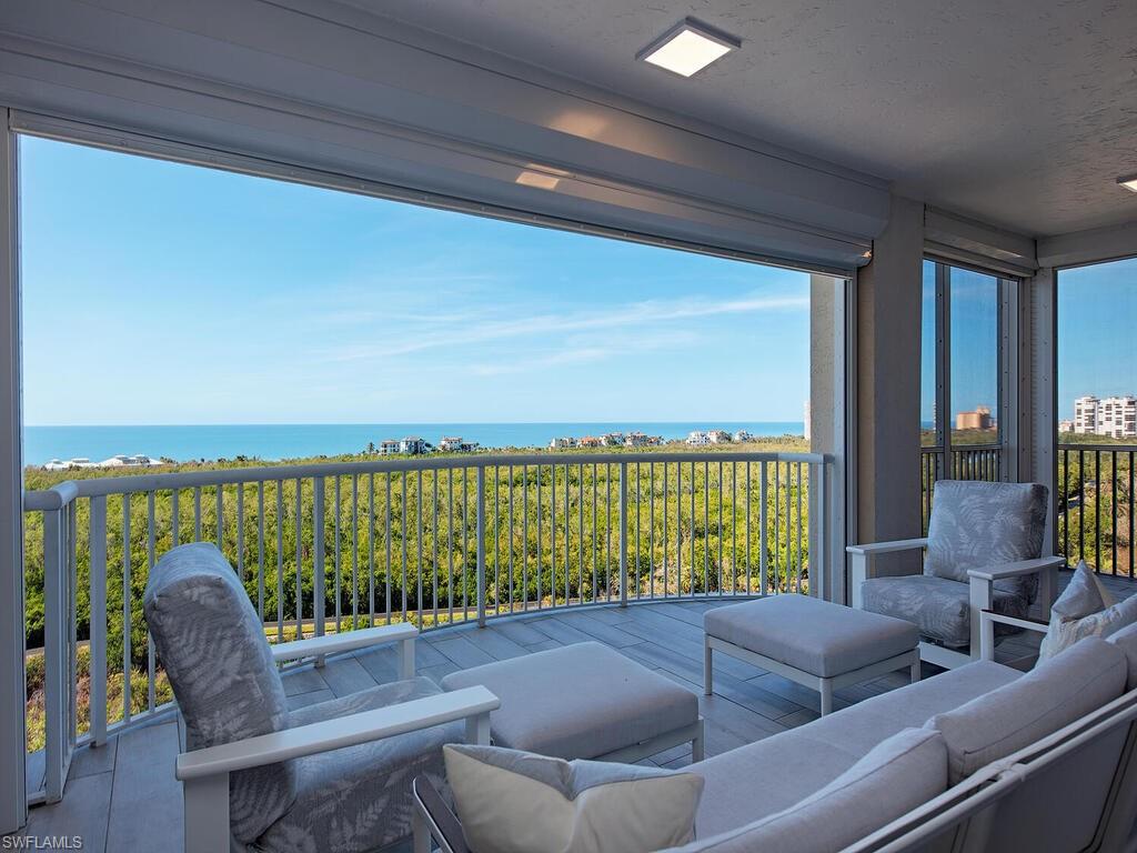 7117 Pelican Bay Blvd # 1106 Property Photo 3
