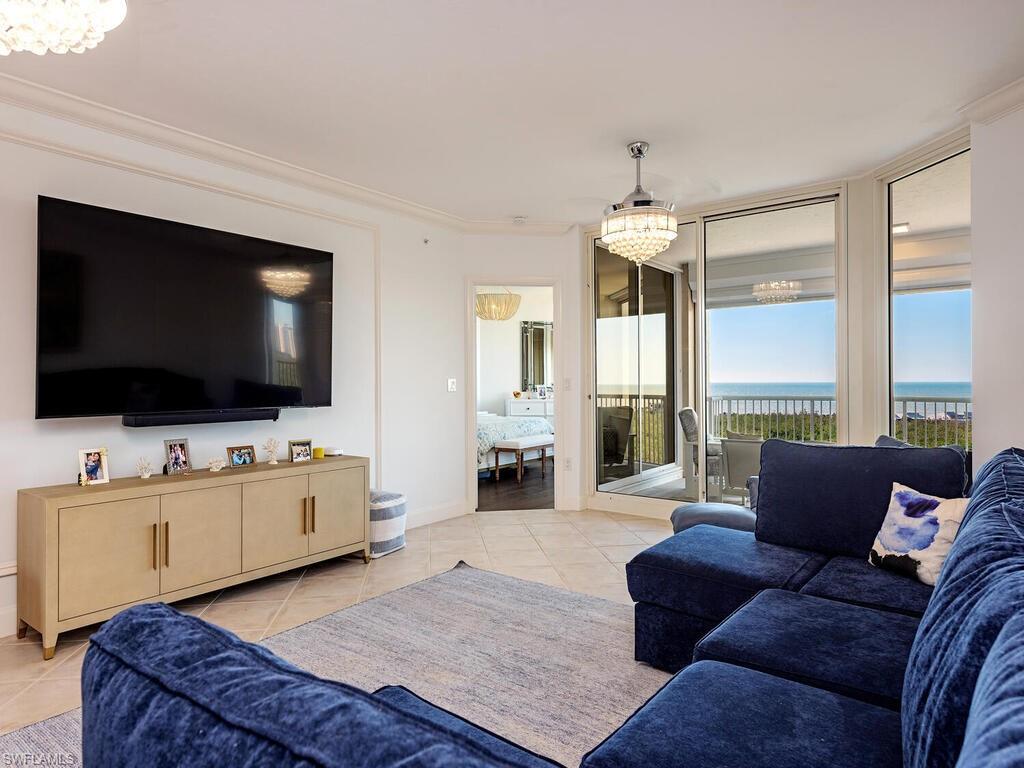 7117 Pelican Bay Blvd # 1106 Property Photo 8