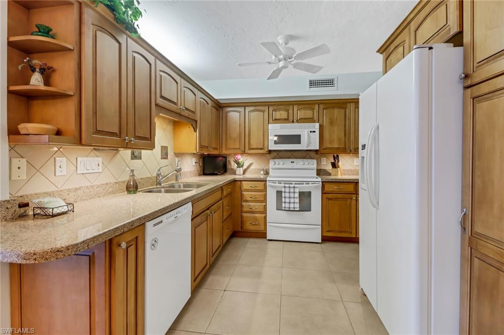1977 Gulf Shore Blvd N # 503 Property Photo 11