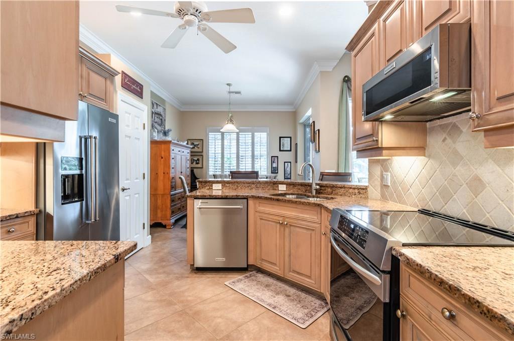 16144 Parque Ln Property Photo 10