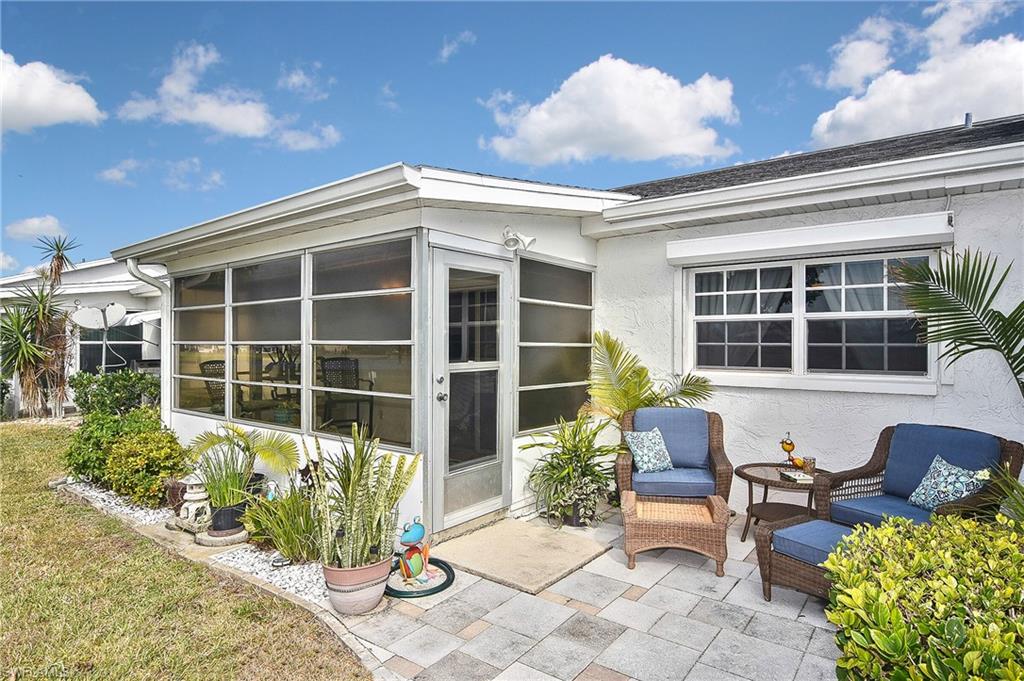 6952 Edgewater CIR Property Photo 1