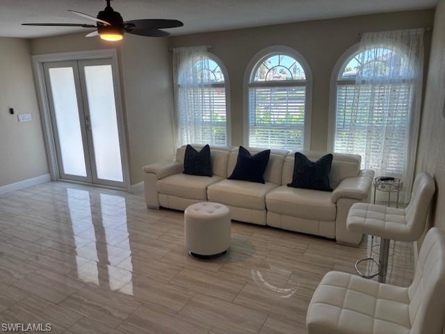 3320 Country Club Blvd Property Photo 7