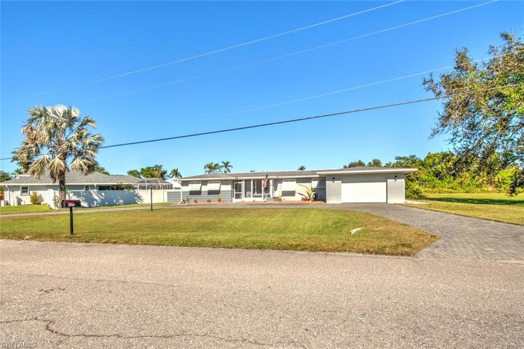 349 Coral Dr Property Photo 5