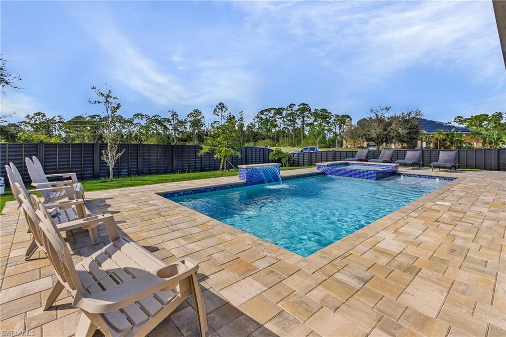 3324 Santa Barbara Blvd N Property Photo 2