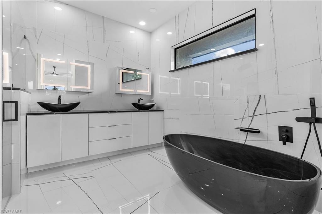 3324 Santa Barbara Blvd N Property Photo 25