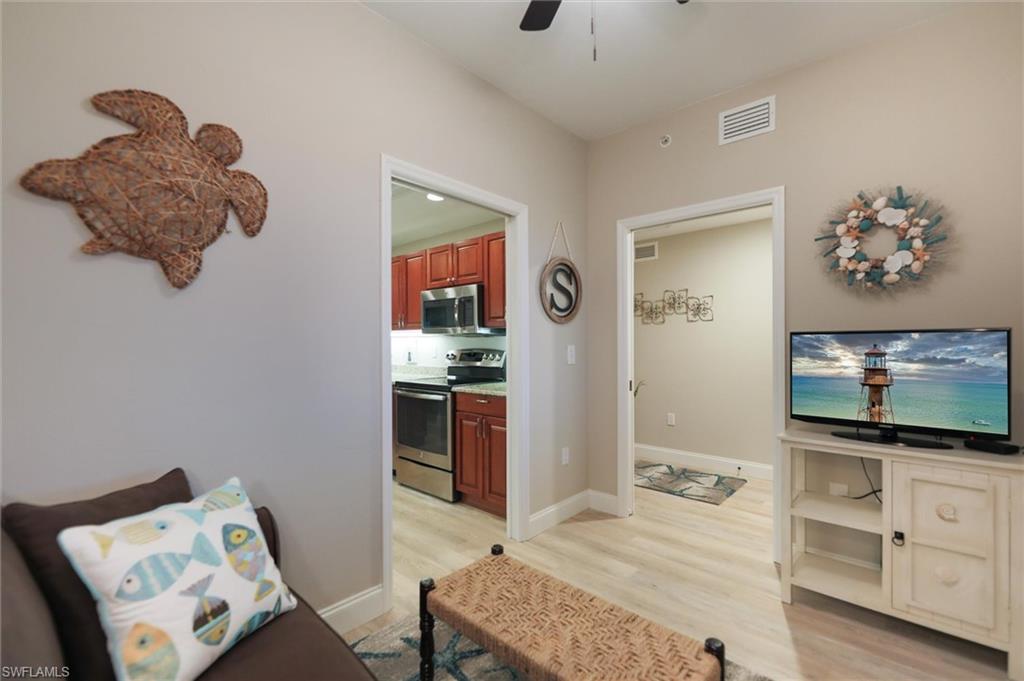 7461 Bella Lago Dr # 242 Property Photo 4