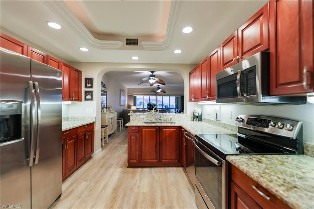 7461 Bella Lago Dr # 242 Property Photo 5