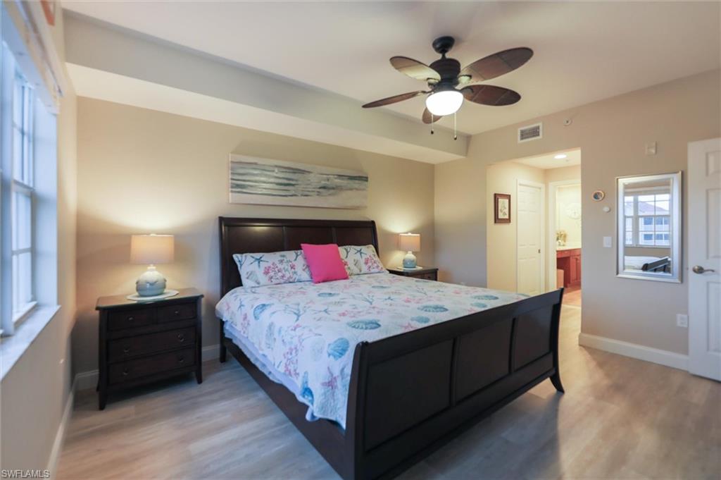 7461 Bella Lago Dr # 242 Property Photo 11