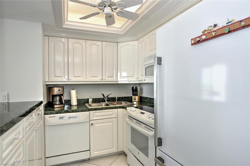 180 Seaview Ct # 201 Property Photo 13