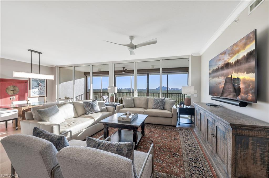 455 Cove Tower Dr 903 Property Photo 3