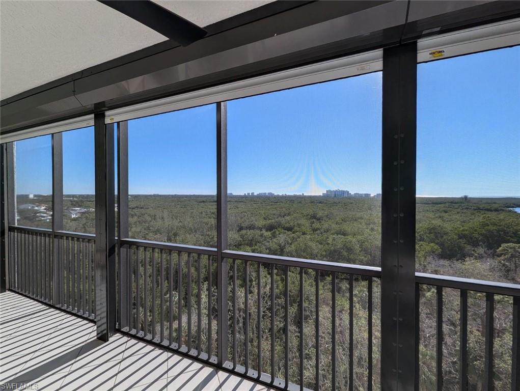 455 Cove Tower Dr 903 Property Photo 4