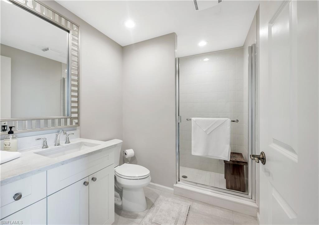 455 Cove Tower Dr 903 Property Photo 20