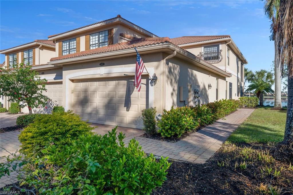 10610 Smokehouse Bay Dr # 102 Property Photo 3