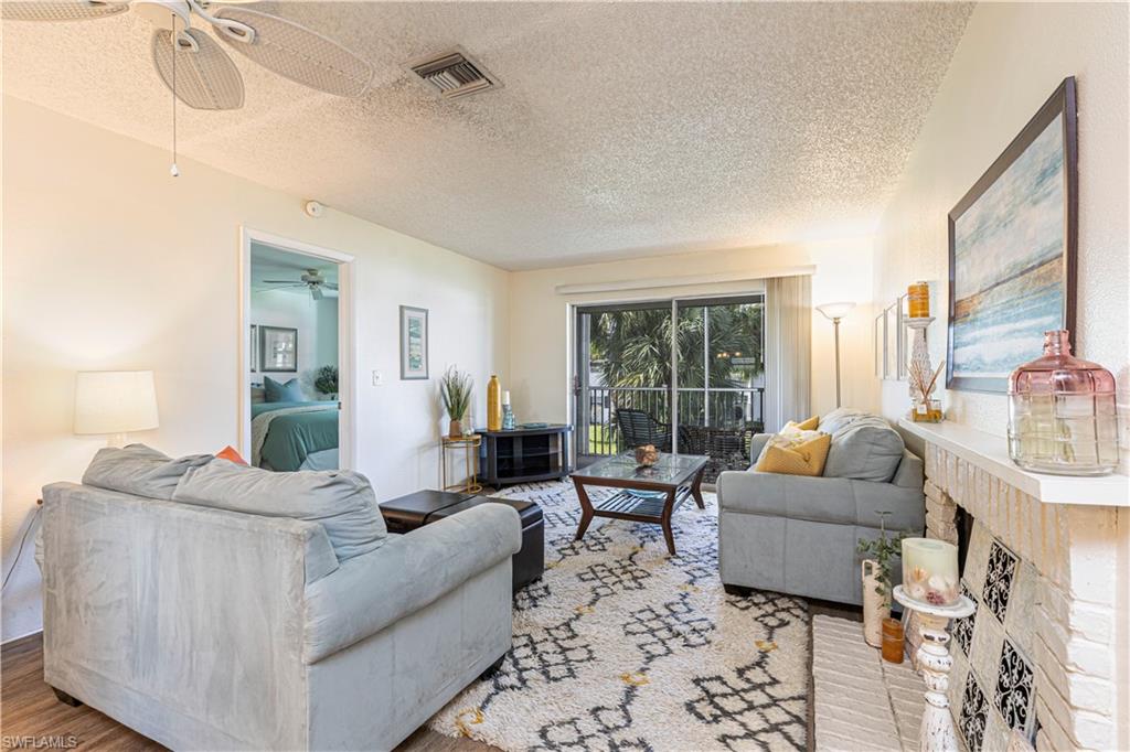 7043 New Post Dr 7 Property Photo 10