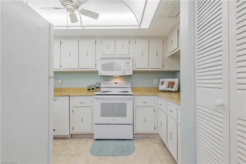 7043 New Post Dr 7 Property Photo 14