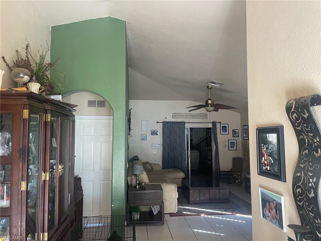 3129 Woodside Ave Property Photo 8