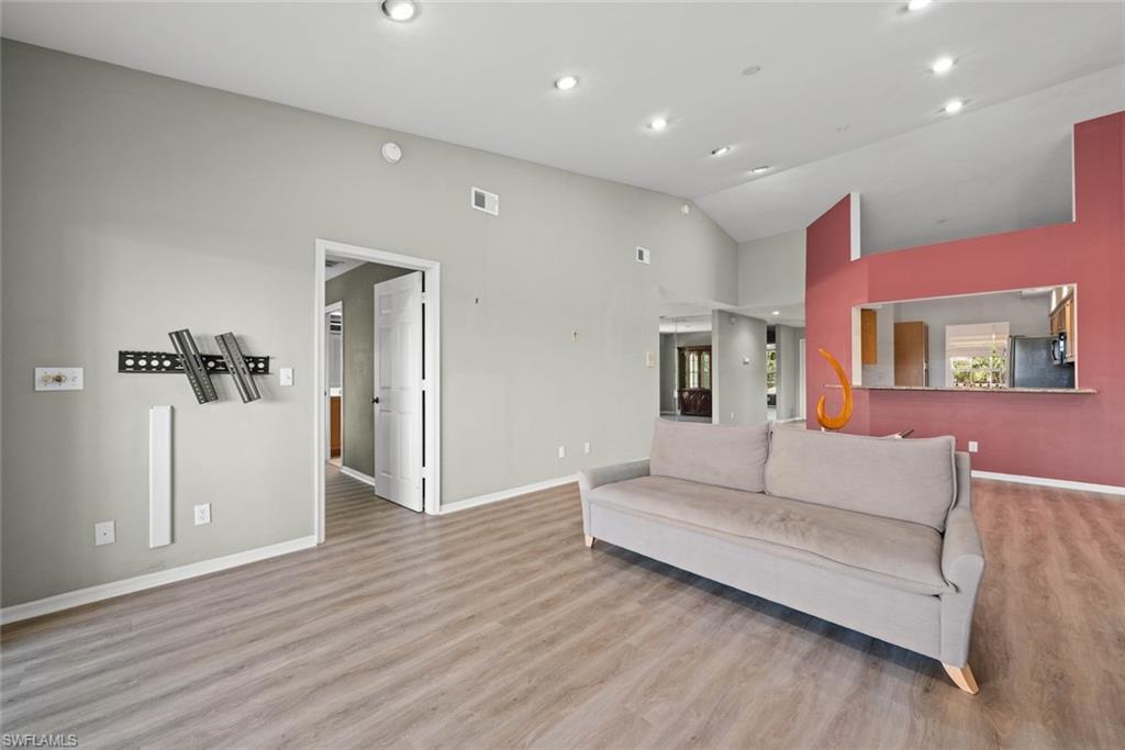4131 Sawgrass Point Dr # 204 Property Photo 5