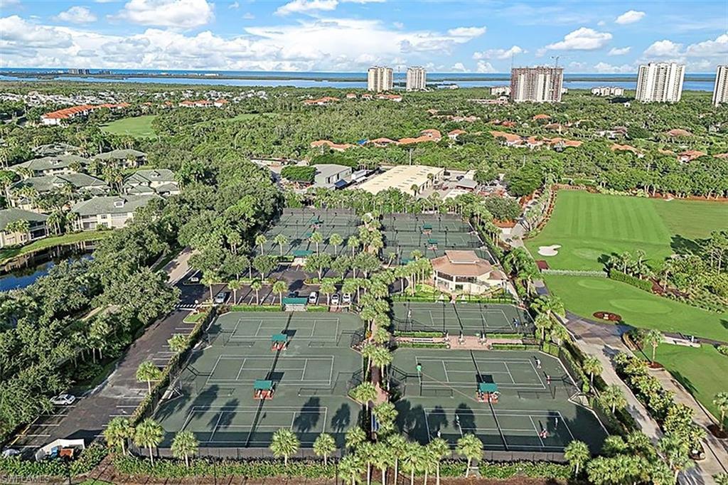 4131 Sawgrass Point Dr # 204 Property Photo 27