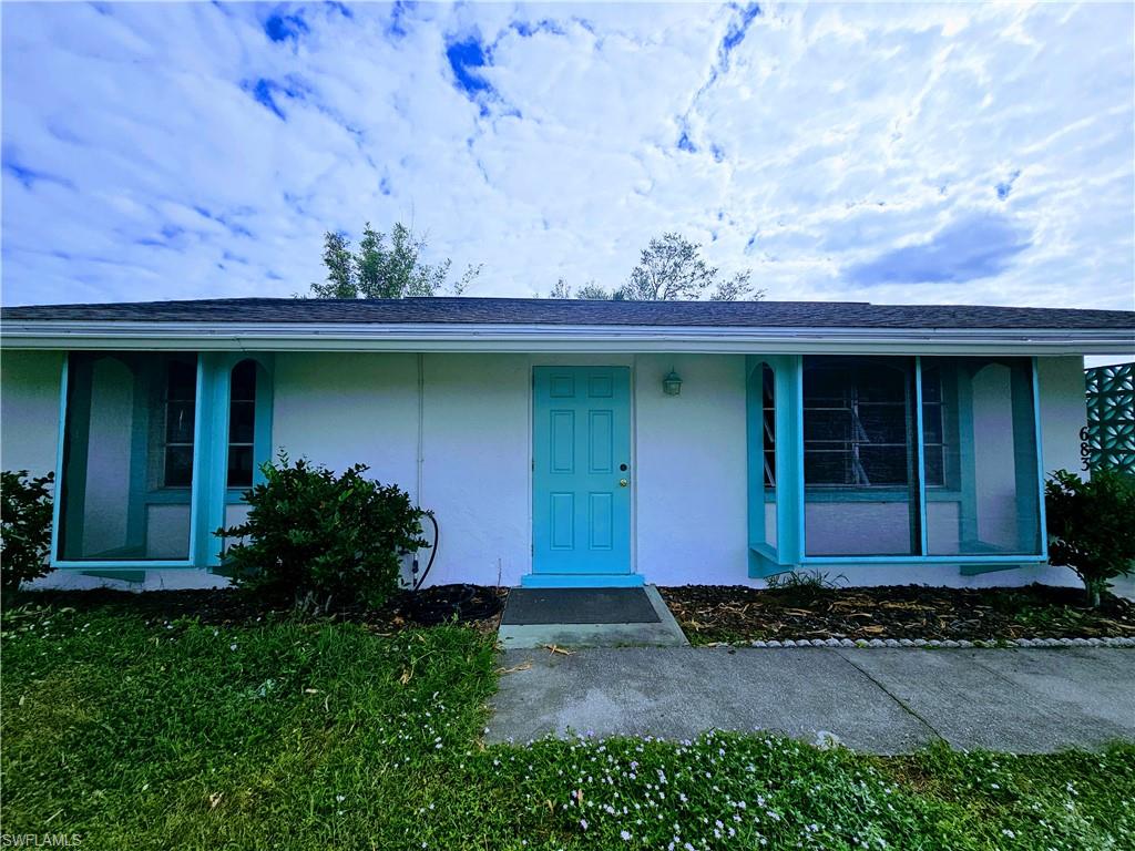 683 W Tarpon Blvd Nw Property Photo 2