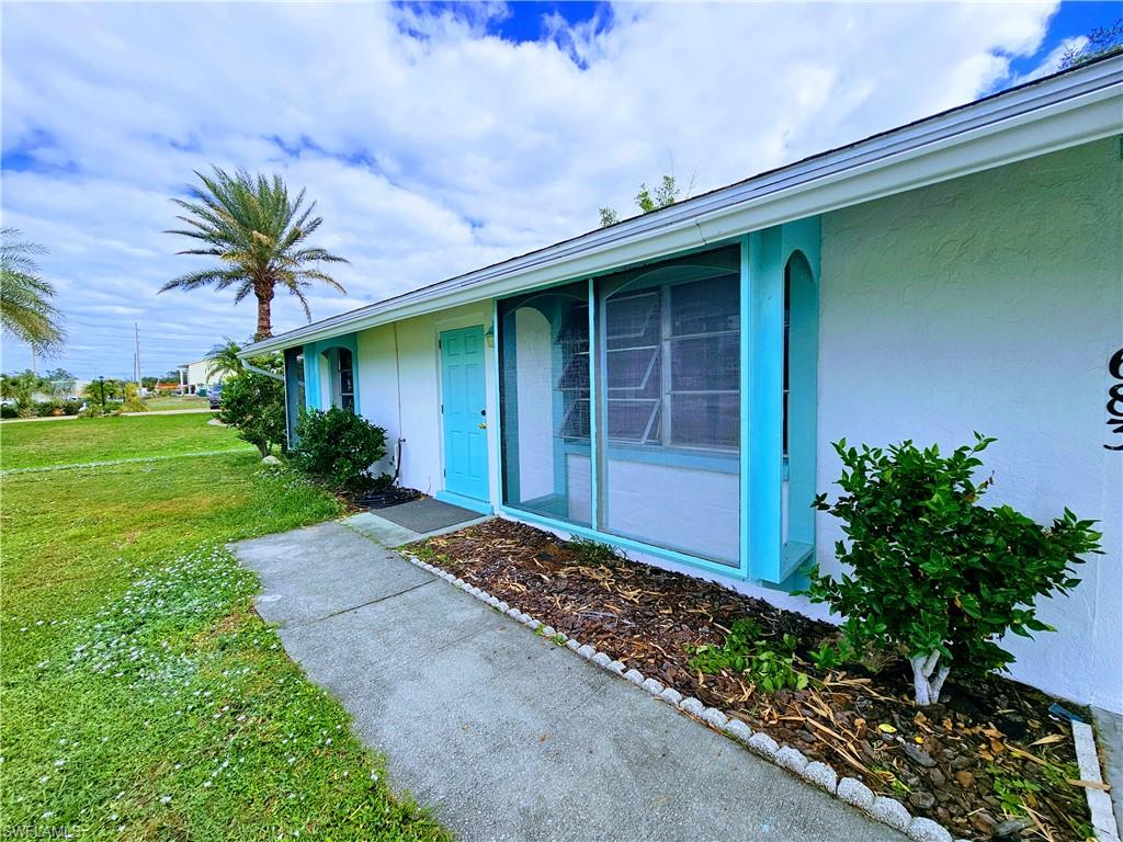 683 W Tarpon Blvd Nw Property Photo 3