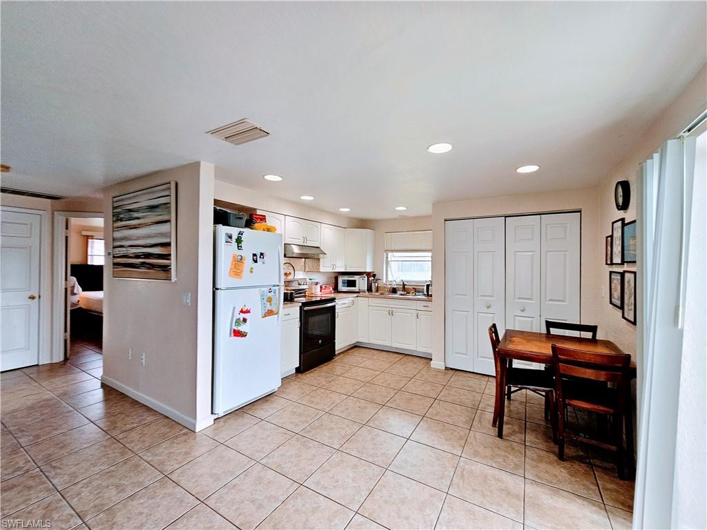683 W Tarpon Blvd Nw Property Photo 8