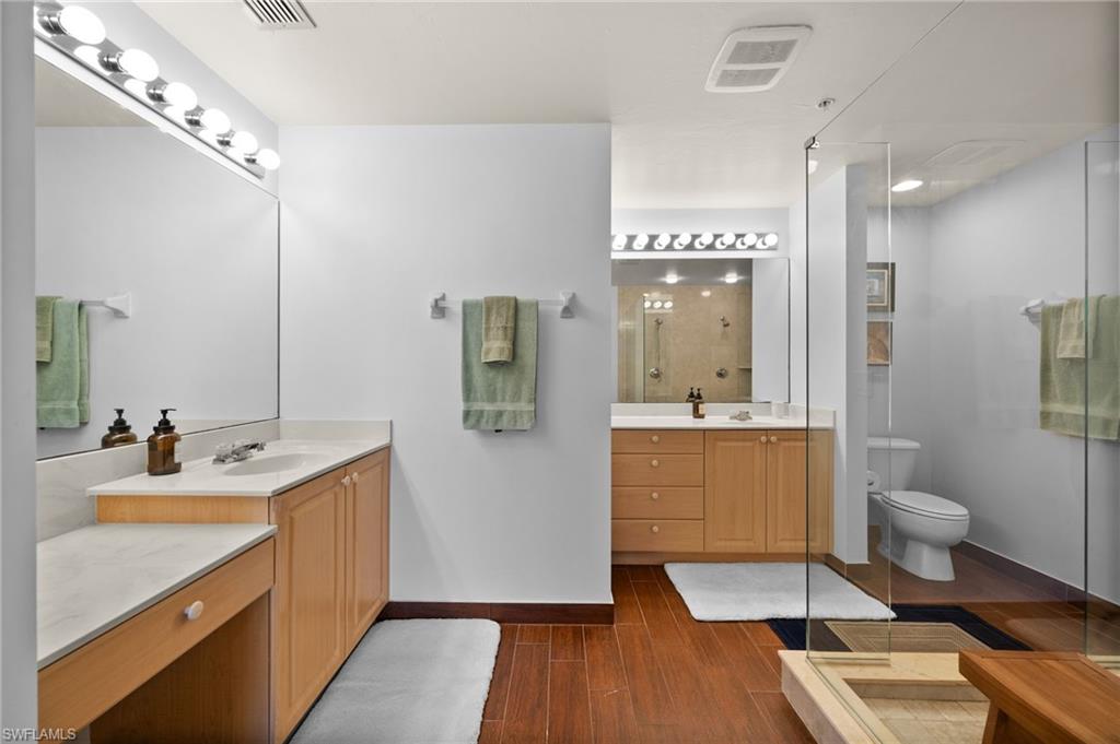 14819 Laguna Dr # 203 Property Photo 30