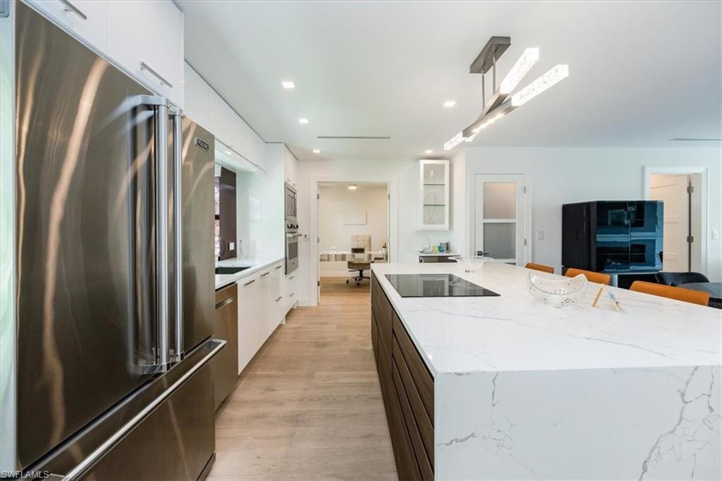 360 10th Ave S # B200 Property Photo 13