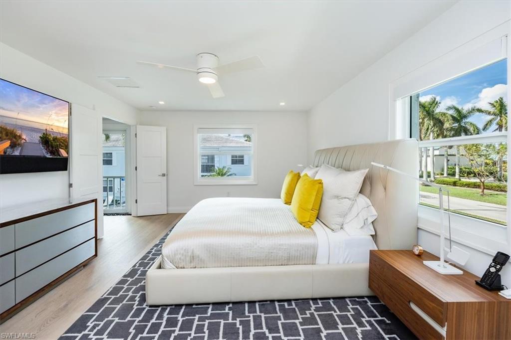 360 10th Ave S # B200 Property Photo 17
