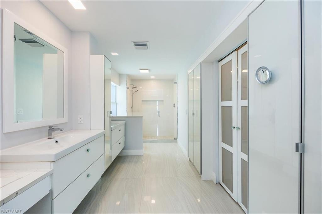 360 10th Ave S # B200 Property Photo 19