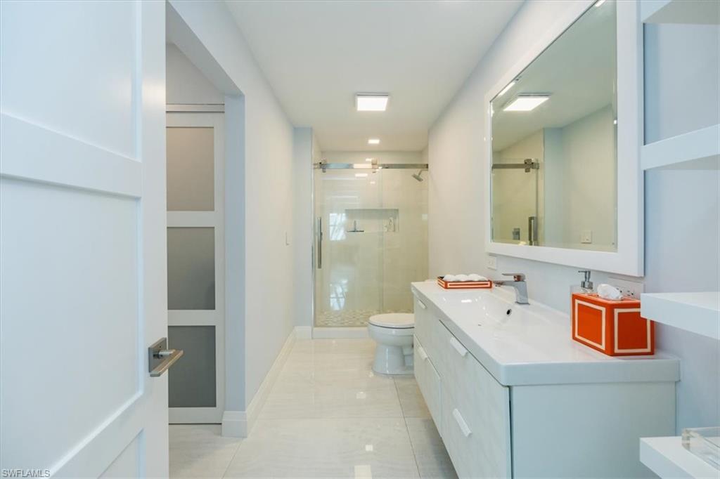 360 10th Ave S # B200 Property Photo 25