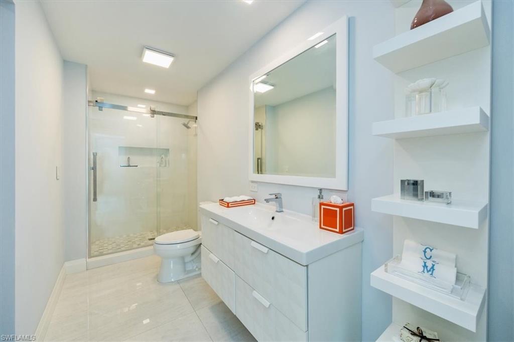 360 10th Ave S # B200 Property Photo 26