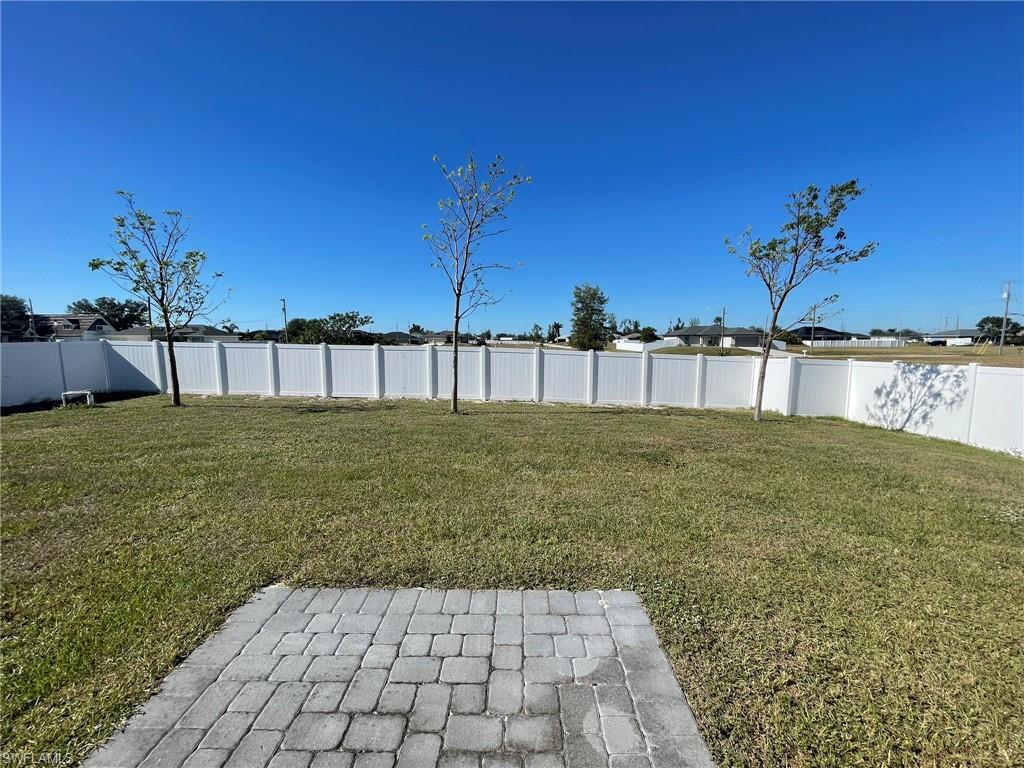 2120 Santa Barbara Blvd N Property Photo 21
