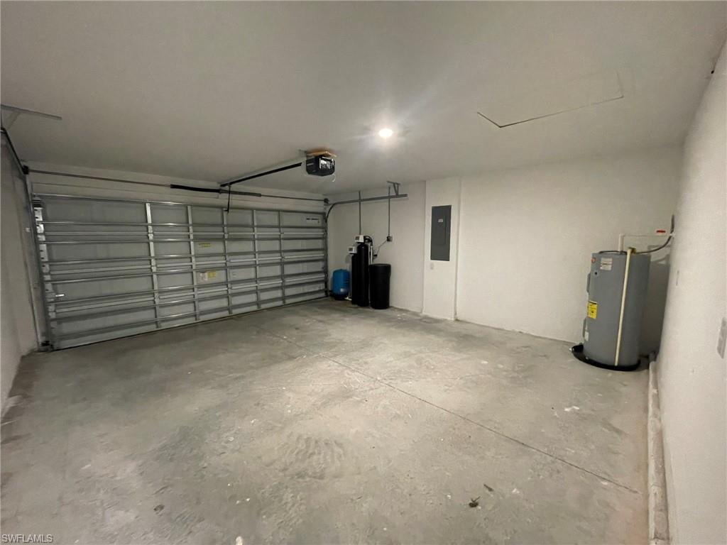 2120 Santa Barbara Blvd N Property Photo 23