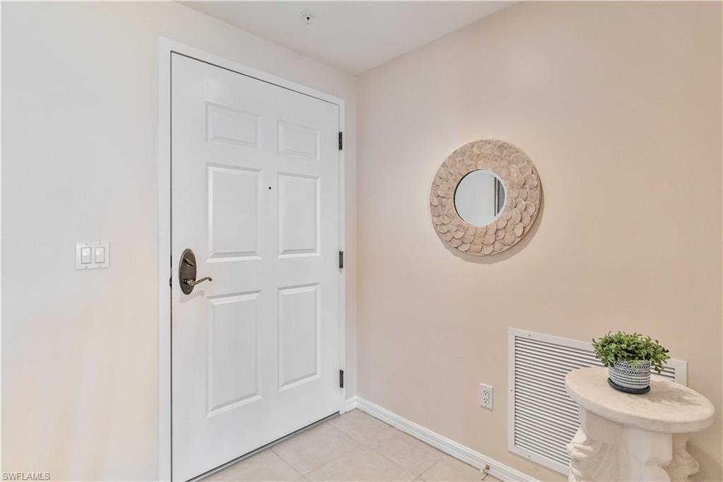 1001 Arbor Lake Dr 1406 Property Photo 3