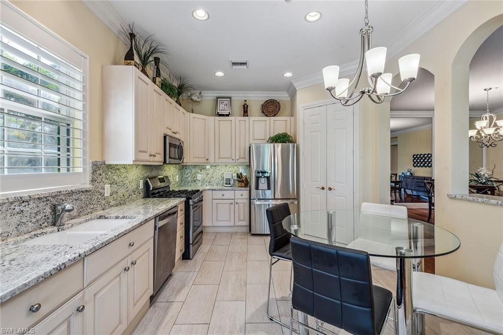3189 Aviamar Cir # 202 Property Photo 8