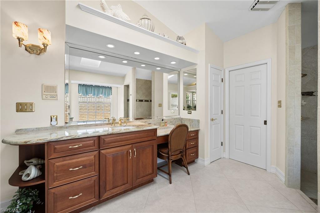 547 Devils Ln Property Photo 9