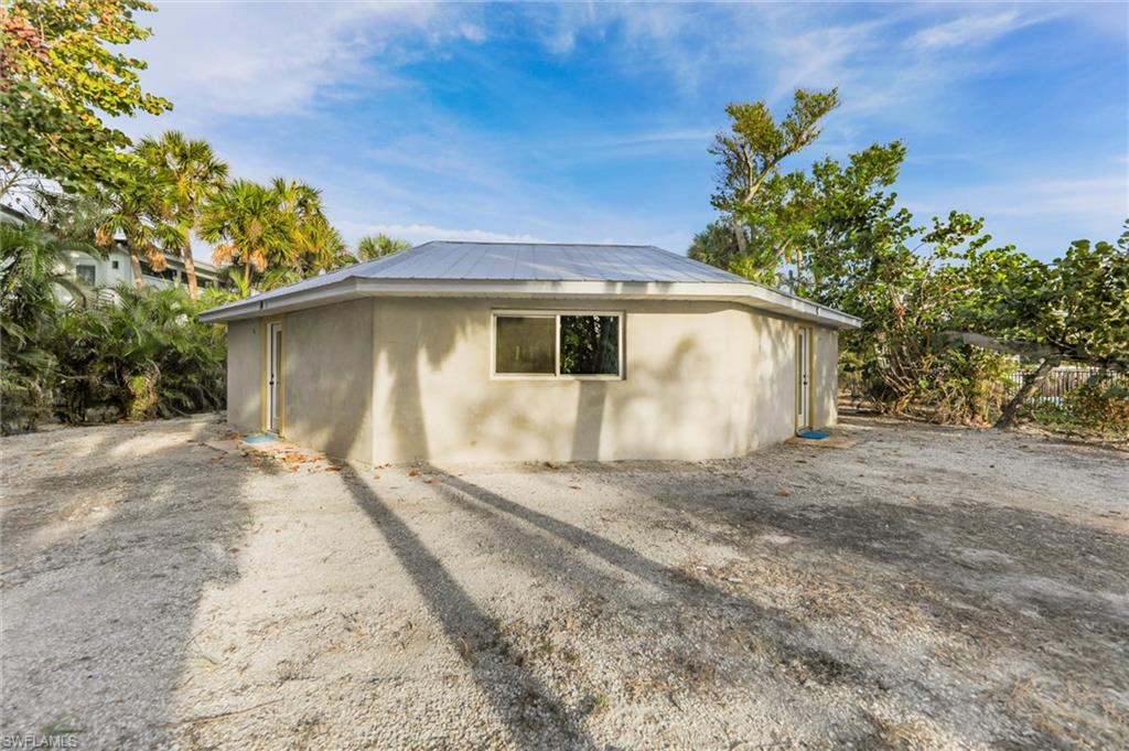 766 Donax St Property Photo 31