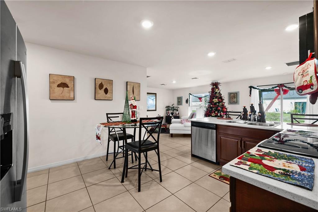 7024 Waldo Cir Property Photo 10