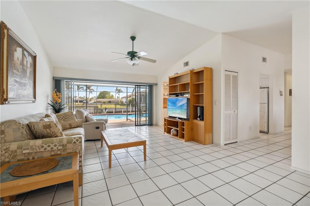 4923 Santa Monica Ct Property Photo 5