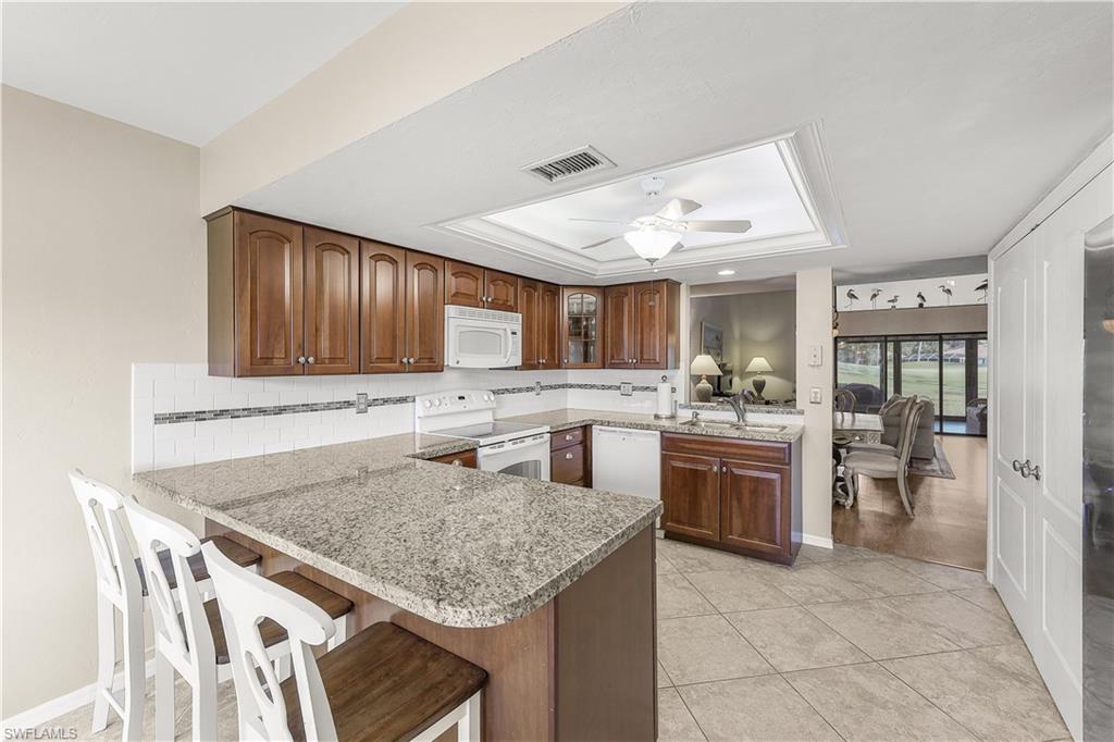 205 Deerwood Cir # 103 Property Photo 3
