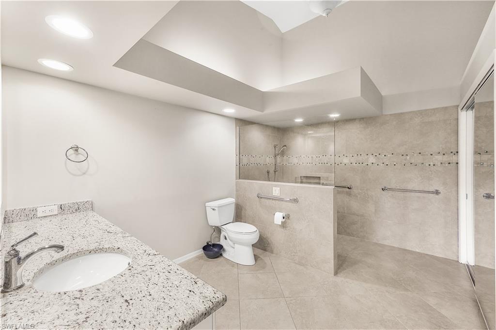 205 Deerwood Cir # 103 Property Photo 15