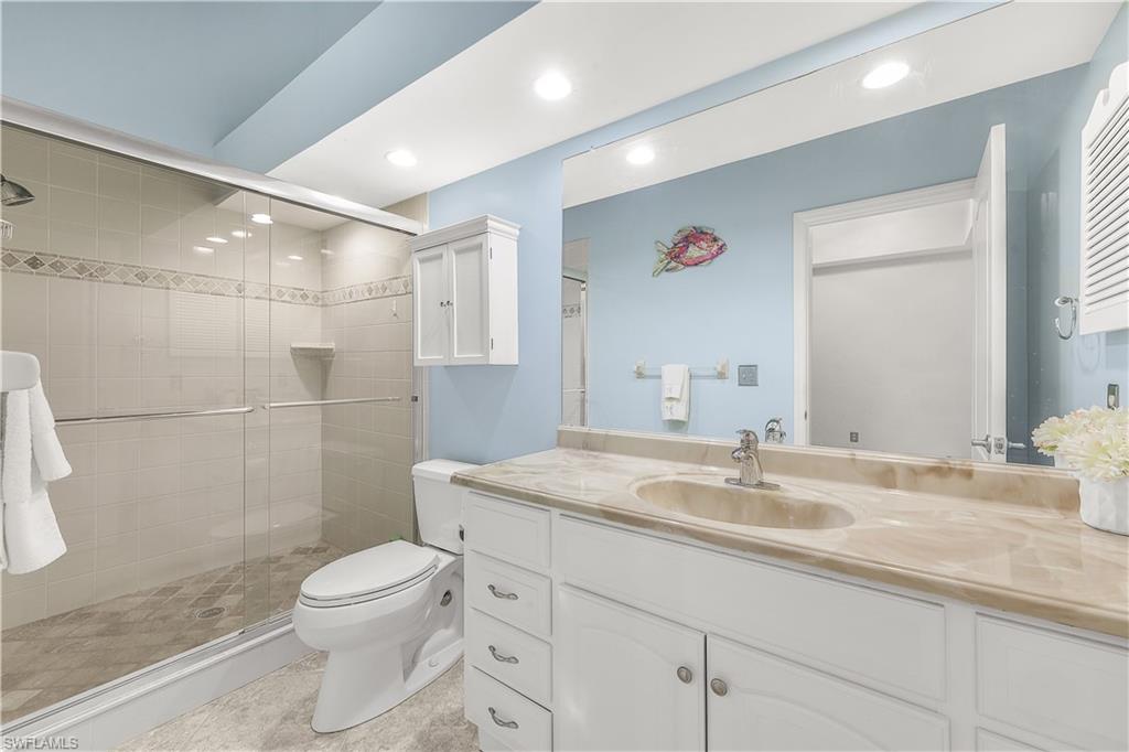 205 Deerwood Cir # 103 Property Photo 17
