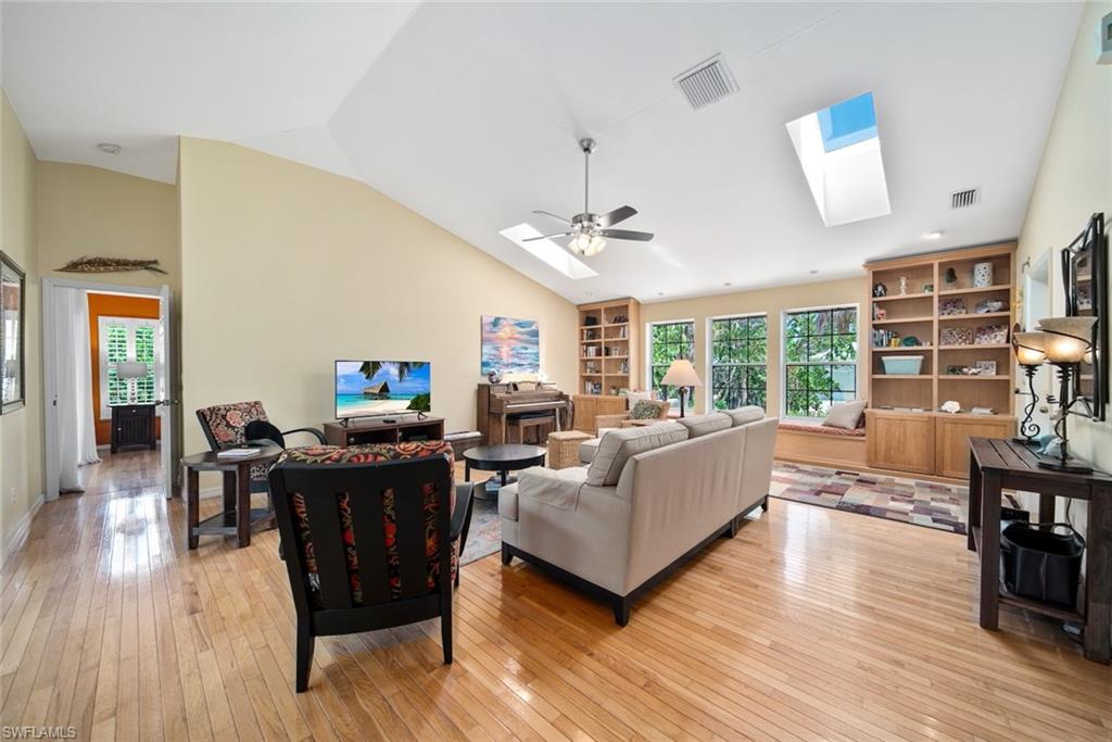 1846 Farm Trl Property Photo 14