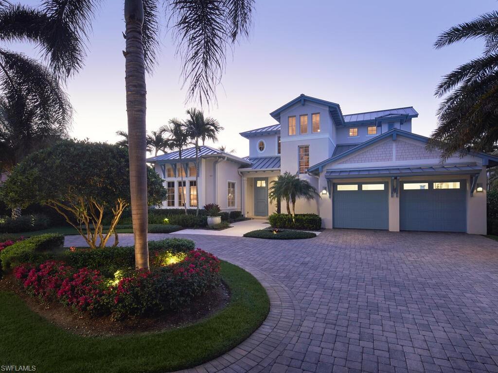 631 Broad CT N Property Photo 1