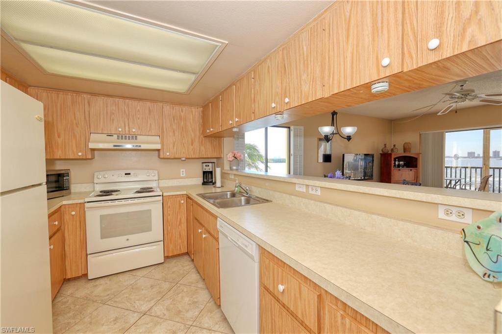 400 Lenell Rd # 308 Property Photo 8