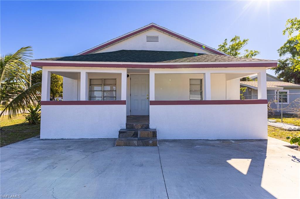 2428 Stella St Property Photo 5