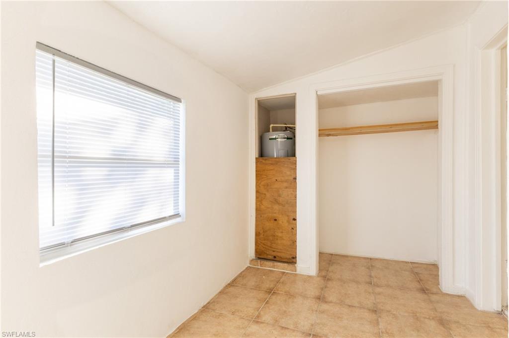 2428 Stella St Property Photo 11
