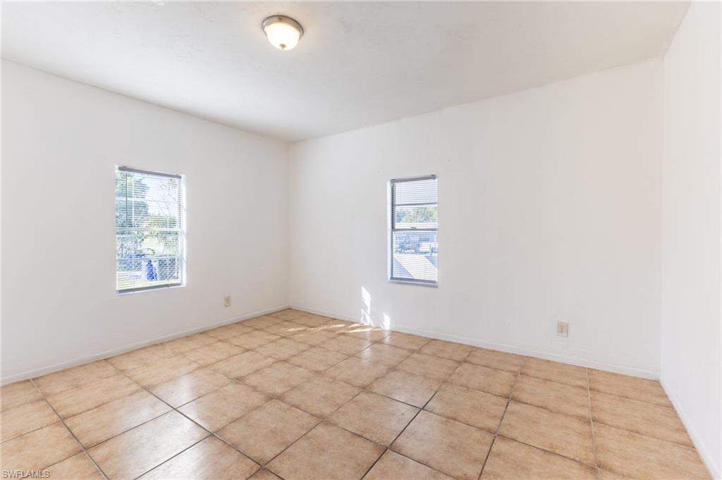 2428 Stella St Property Photo 15