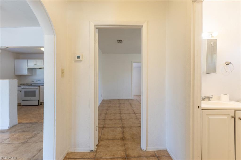 2428 Stella St Property Photo 17