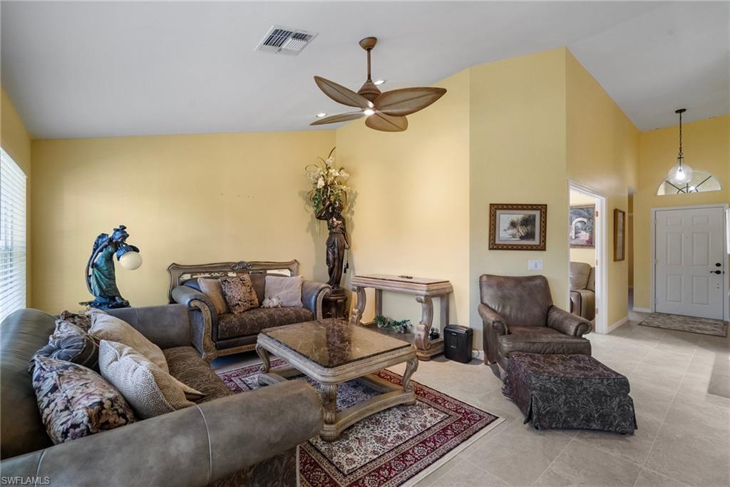22360 Fountain Lakes Blvd Property Photo 6